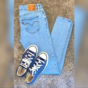 Women’s Levi’s Light wash Skinny Jeans Size 26